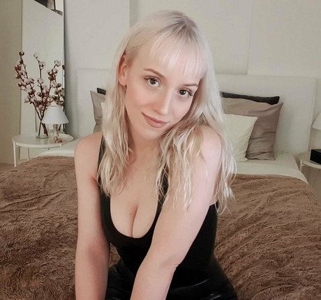 lilly eth erotische pornographische galerie