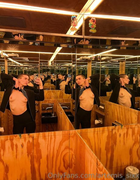 artemis sixx kostenlose nackt bild