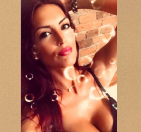 Gatina 22 pornostar kostenlose bild