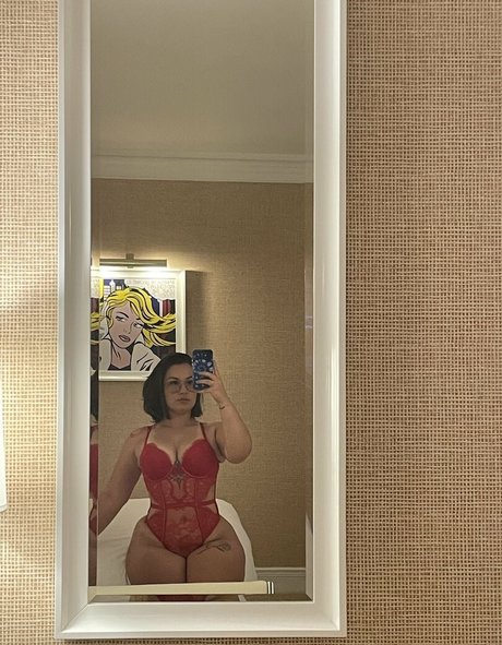 Lucindeira model top foto