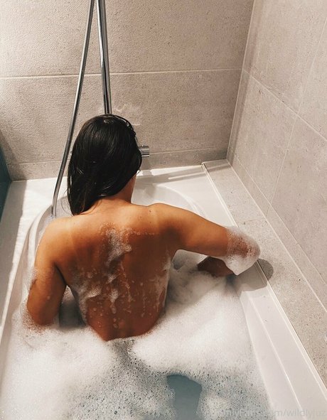 wonderjuz nackt erwachsene archiv