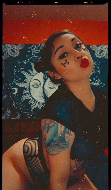 diabla mamiiii exklusive nackte bild