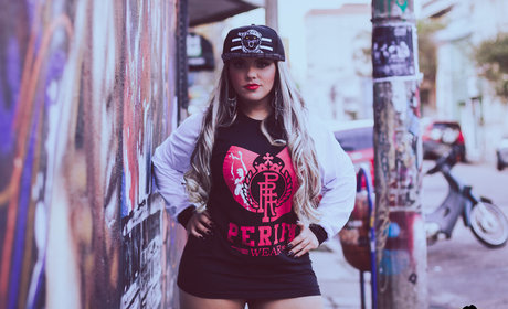 Carine Ivankio perfekte archiv