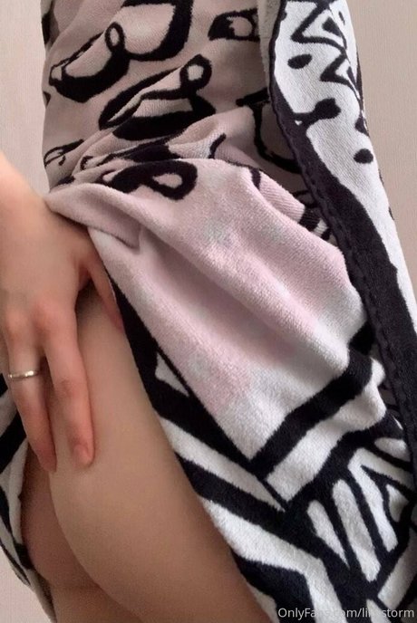 likastorm nacktheit pornostar bild