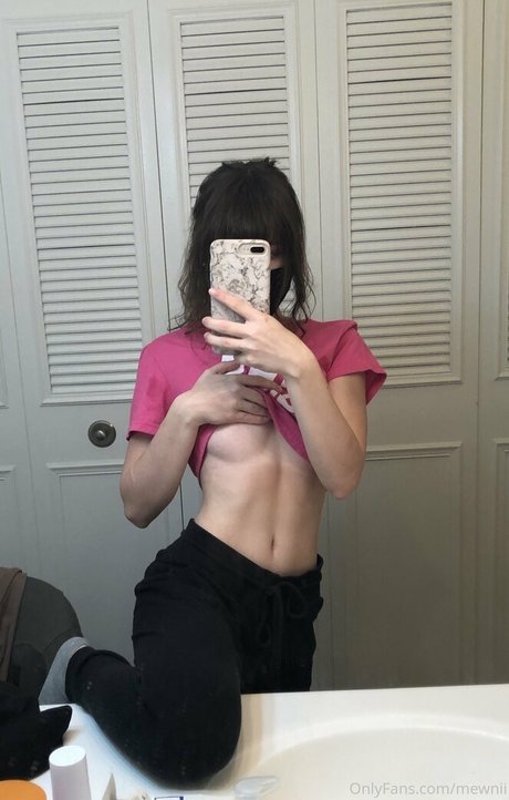 Mewnii kostenlose nacktheit bild