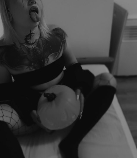 bat gyal kunst nackten bilder