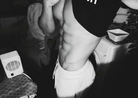 andrewad hübsche nackt bild