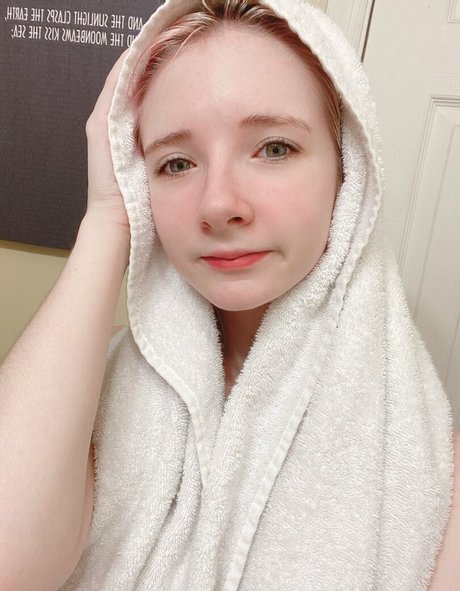 renbunni model nackte fotos