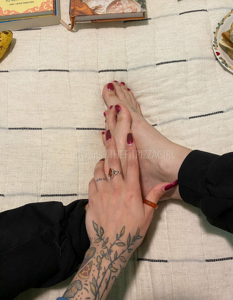 thefitpizzagirl nacktheit akt bilder