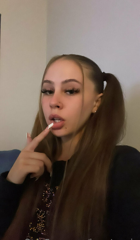 kacyteenie schauspielerin nacktheit galerien