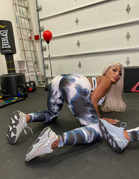 theclermonttwins schauspielerin nacktheit galerien