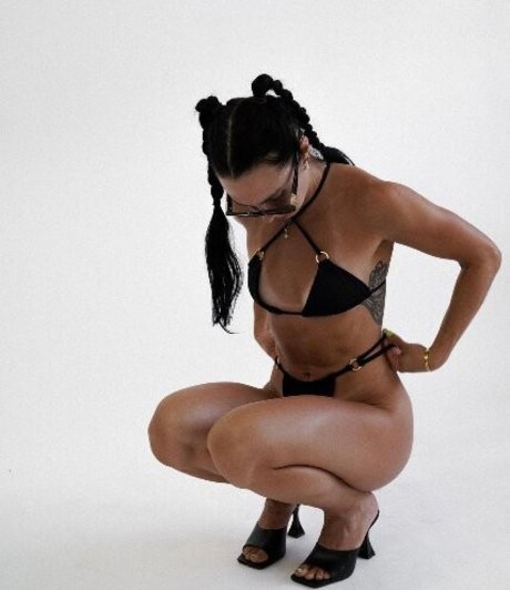 Gabby Scheyen kunst nackt galerie