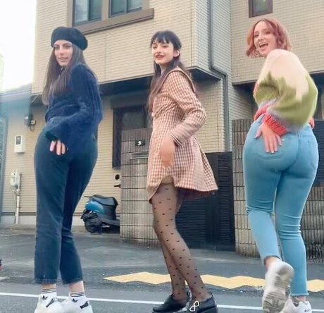 Seerasan hübsche akt fotos