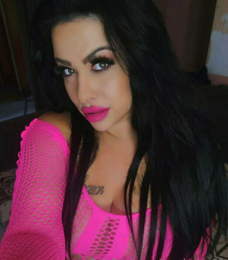 tugolosina30 model pornographische galerien