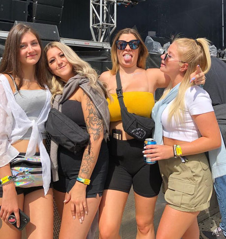 Alexia C hübsche erwachsene foto