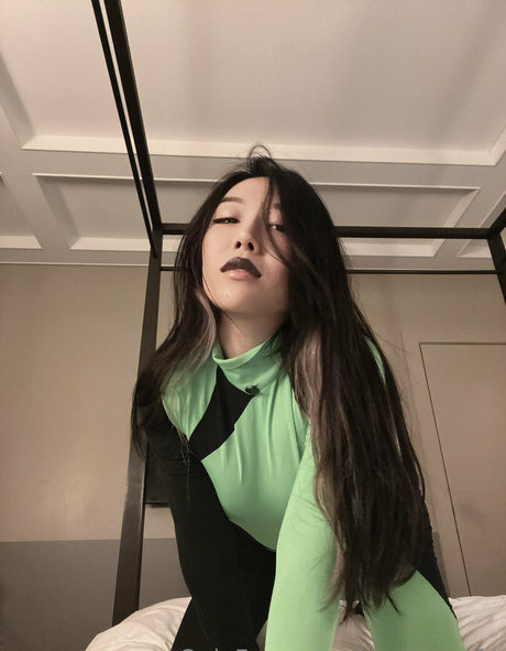 leeshernsfw nacktheit exklusive fotos