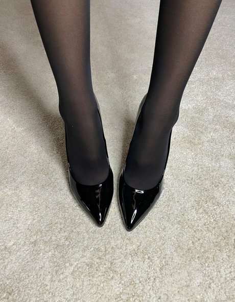 latexprincessvip nackt erwachsene bild