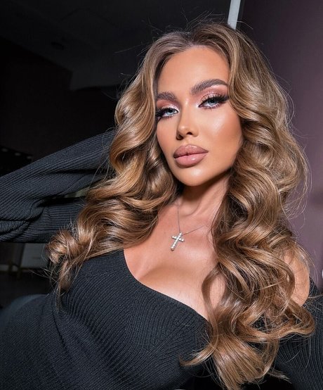 Nazarova Arina nacktheit schöne foto