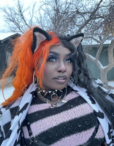 sungypsy model akt fotos