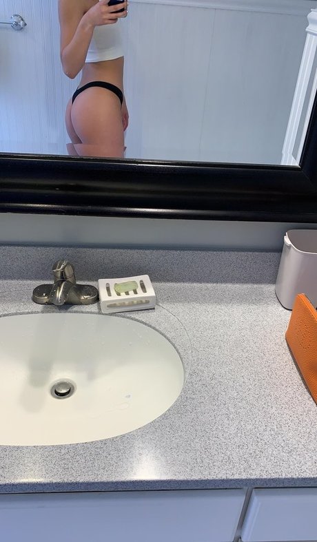 Alison L nacktheit pornostar bilder