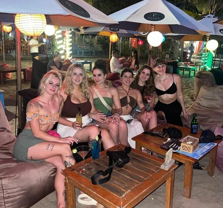 scorpio milk kostenlose nacktheit bild