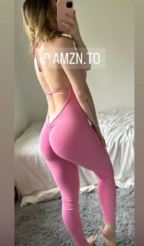 Julia Gratton freie porno bild