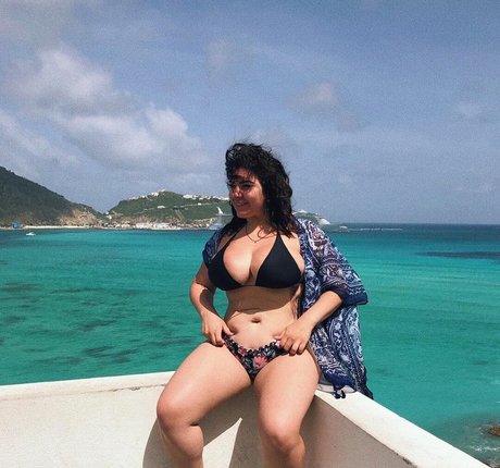 Nicky Nicole porno perfekte archiv