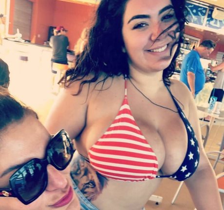 Nicky Nicole xxx nackten galerie