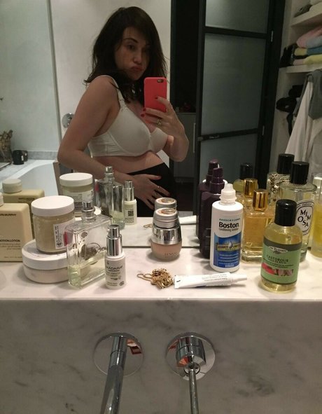 Carice Van Houten freie nackt bild