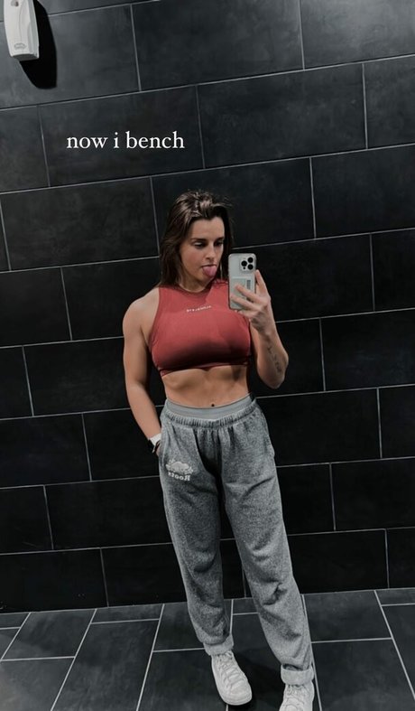 Janelle Jolicoeur model sex foto