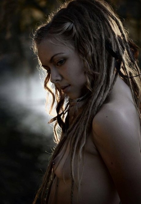 Nina Rei model erotische bild