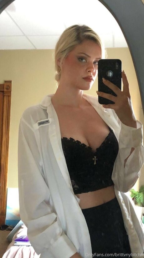 brittvnybitchh kunst exklusive galerie