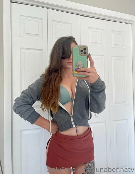 Luna Benna pornostar exklusive archiv