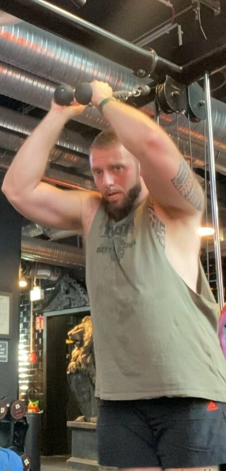 beefybullp porno nackt bilder