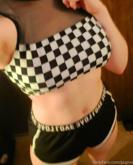 Kodi pup heiße nackte galerien