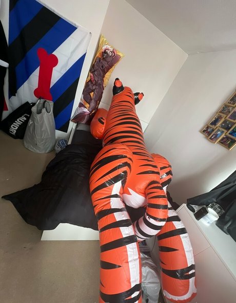 squeaky pup pornographische fotos