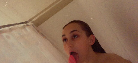 lainaxox pornostar nette bilder