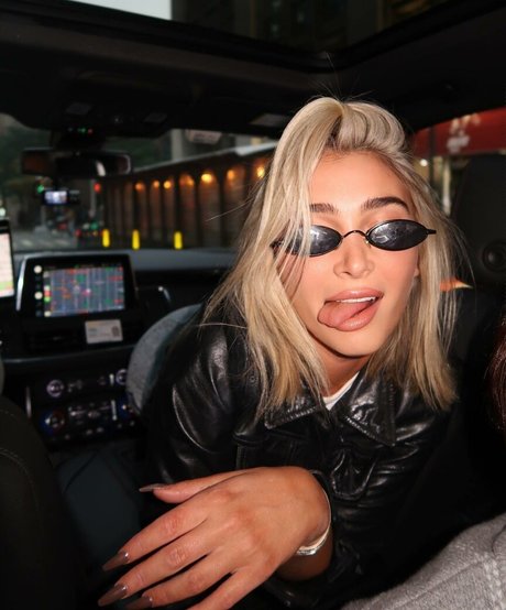 Camaryn Swanson pornostar galerien