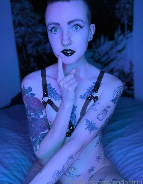 onlyfaery nacktheit top archiv