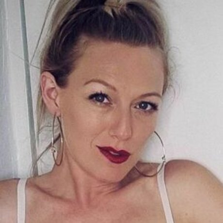 Polly Kendall exklusive nackt galerie