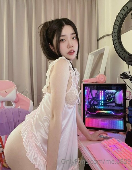 me 0629 hübsche nacktheit archiv