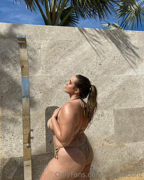 juliiaaberitttt heiße galerien