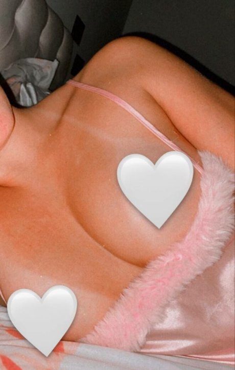 Kathleen Gomes schauspielerin perfekte foto