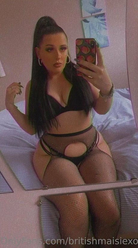 britishmaisiexo sexy top fotos