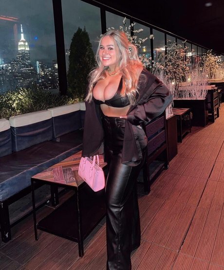 Tatiana Gianacopoulos pornostar sex bilder