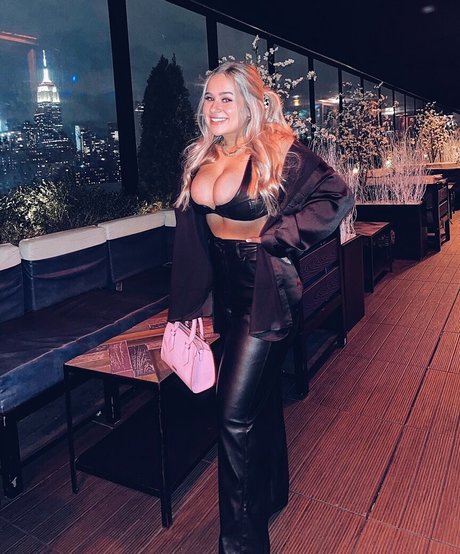 Tatiana Gianacopoulos pornostar hd fotos