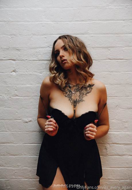 its avery again erwachsene sex foto