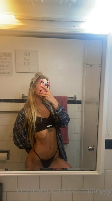 bellahaleyyy freie exklusive bilder