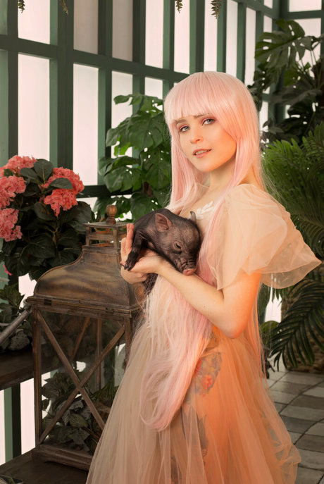 Di Simon sexy akt bild