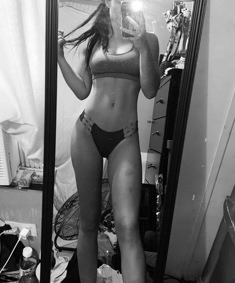 shyyanneeex hd erotische bild